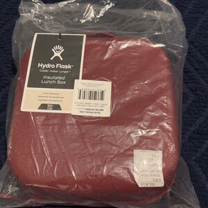 Hydro flask lunch box